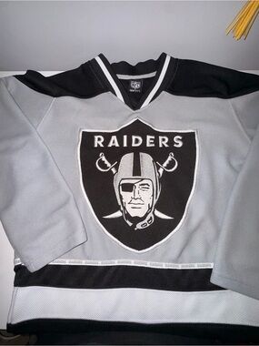 NFL Team Apparel Las Vegas Raiders graphic pullover YOUTH
